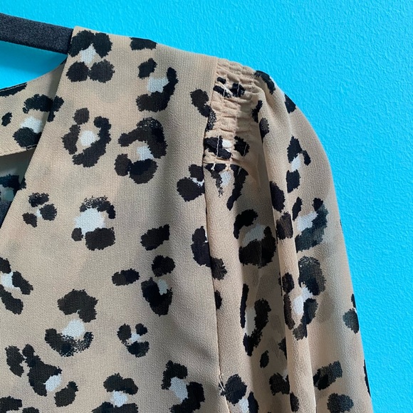Lightweight Leopard Dress Blouse - Picture 5 of 5